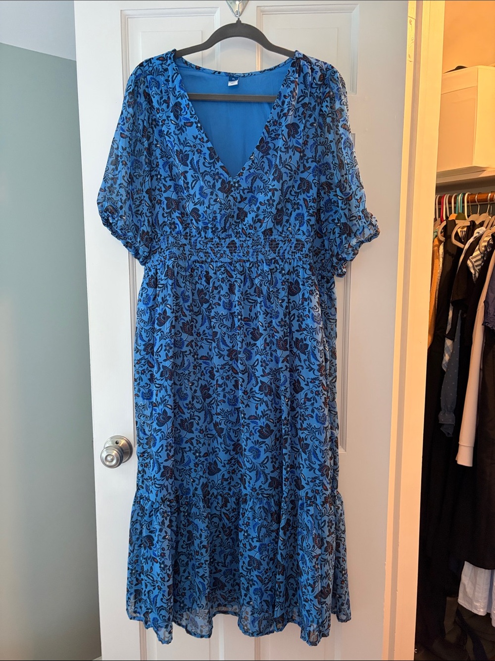 Old Navy Blue Floral V-Neck Midi Dress